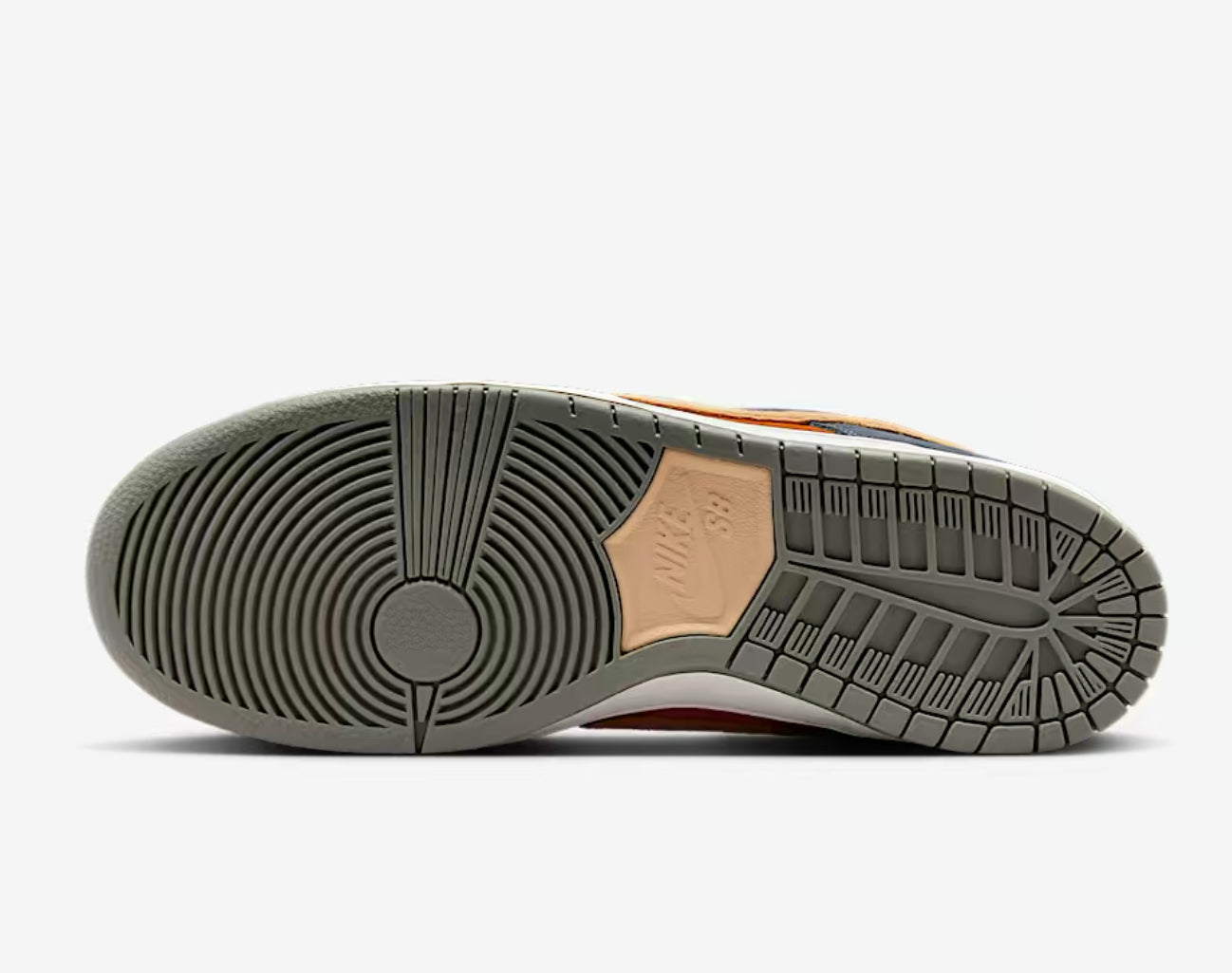 Dunk Low SB 'Light Carbon Monarch'